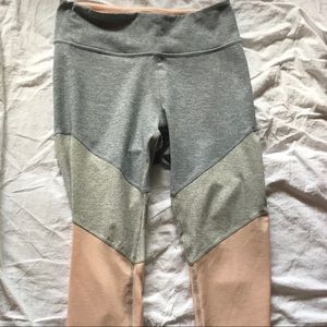 OV 7/8 Springs Leggings
Lake/Dove/Rose Quartz M